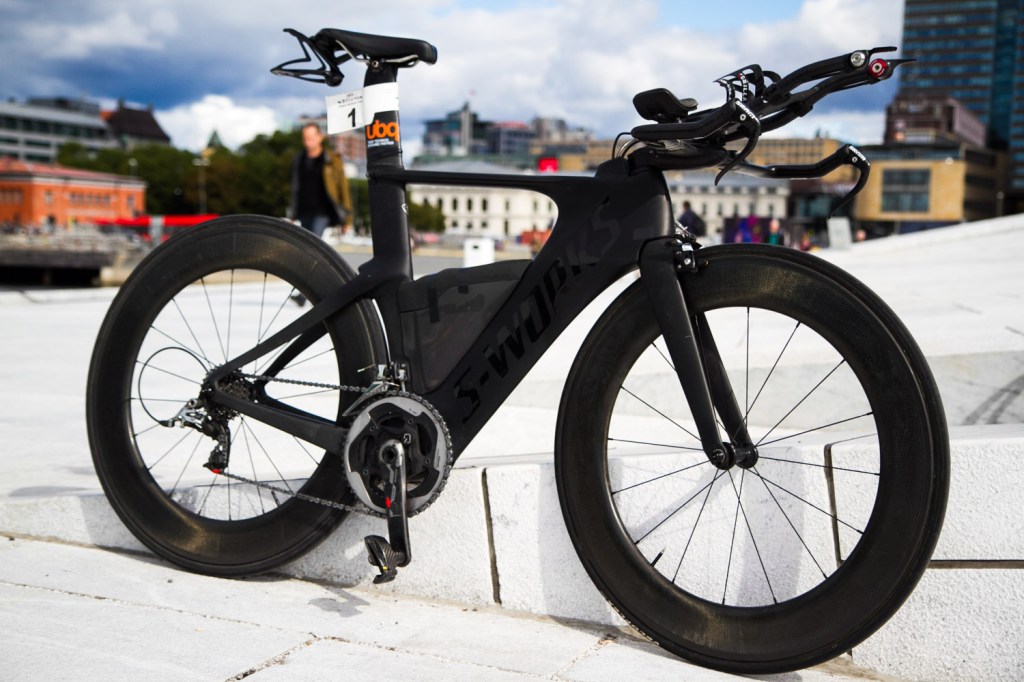 Specialized Shiv 2014 - Black - Triallan - Zipp 808 - Triathlon bike - Norseman-15