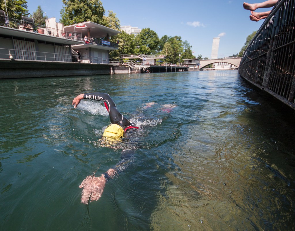 Anyone want an endless pool? If you follow the east side of Limmat the River that runs out in Lake Zürich, for about 5 minutes north of the train station you come to this place. 